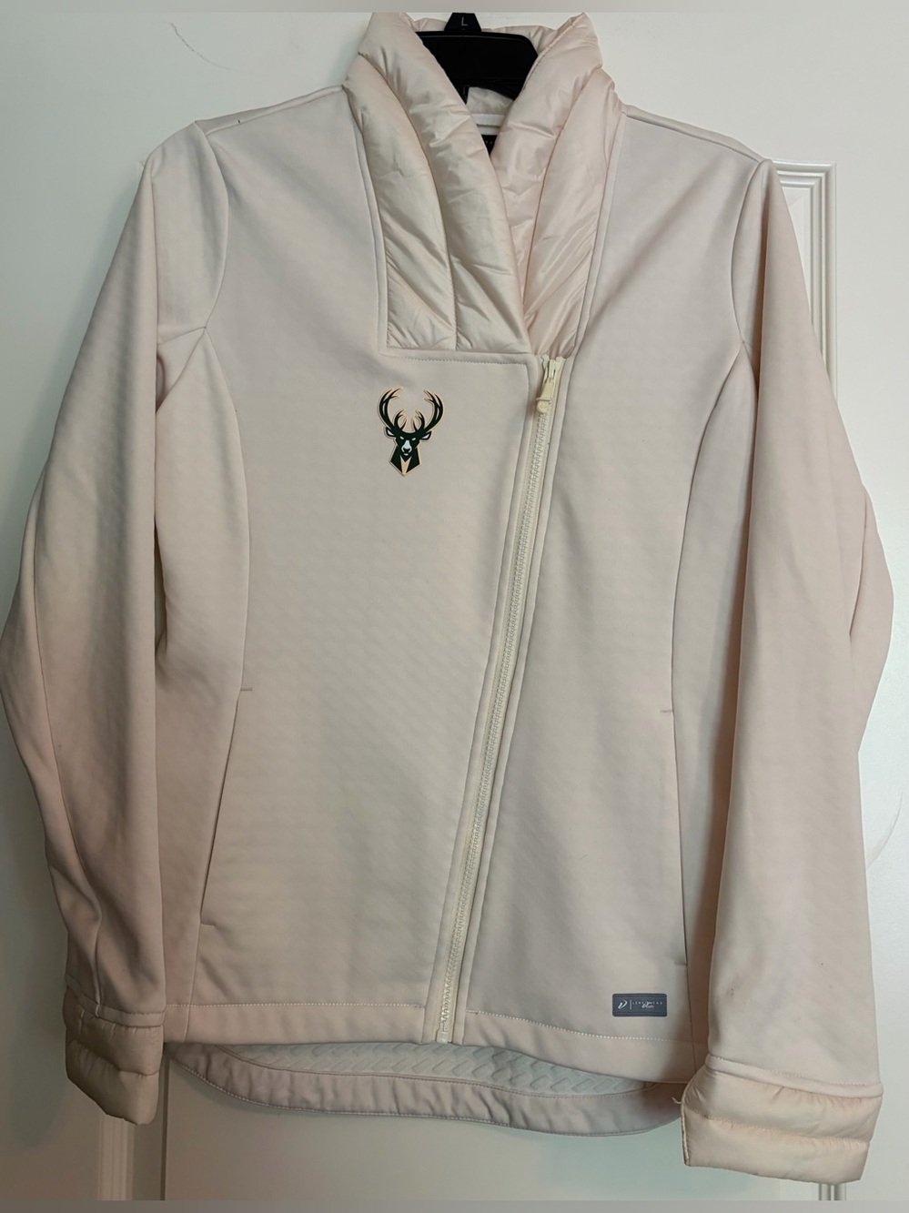 LEVEL WEAR VERVE CREAM COLORED MILWAUKEE BUCKS JACKET